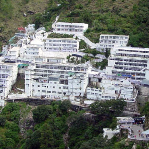 4 Days Vaishno Devi Tour Package with Jammu & Shivkhori